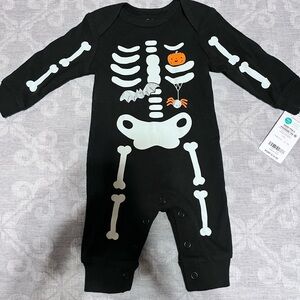 Carter’s New Born Halloween Pajamas - NWT